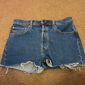 LEVI 501 SHORTS